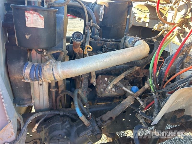 Ford F800 1500 gal 4x2 Tanker Truck タンカートラック