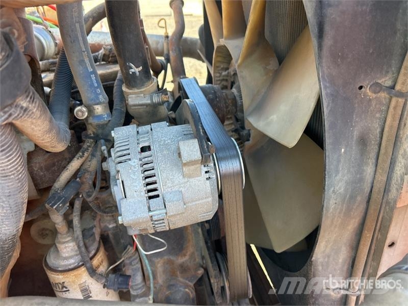 Ford F800 1500 gal 4x2 Tanker Truck タンカートラック