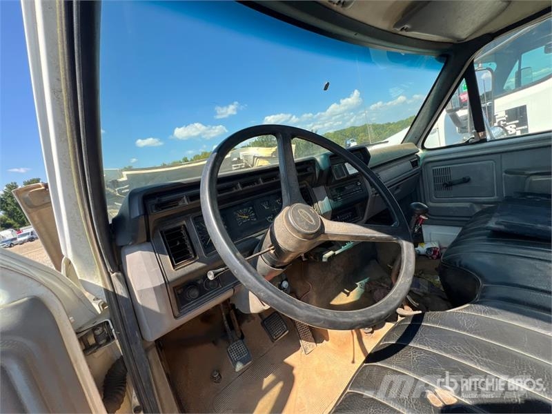 Ford F800 4x2 Flatbed Dump Truck Kipper