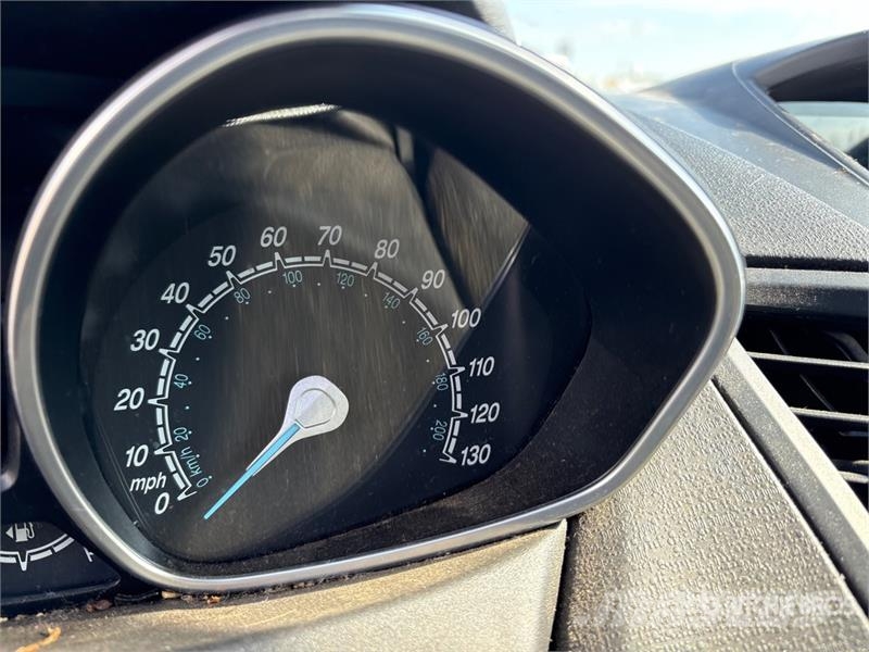 Ford Fiesta SE Automobile (Inoperable) Avtomobili