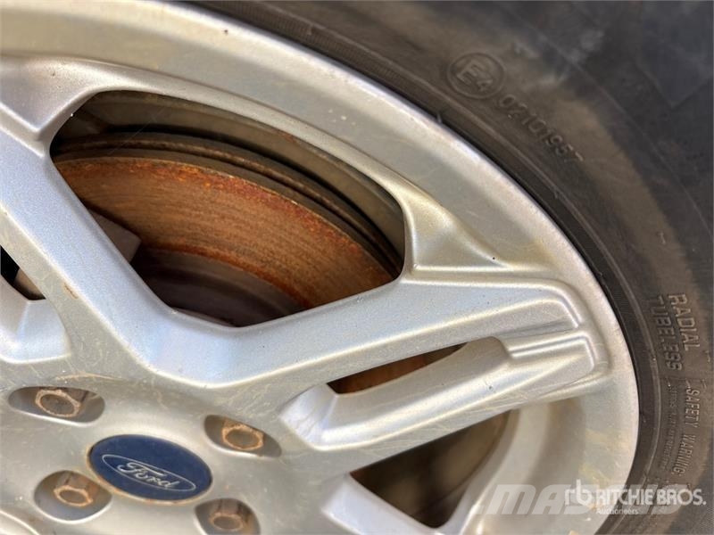 Ford Fiesta SE Automobile (Inoperable) Avtomobili