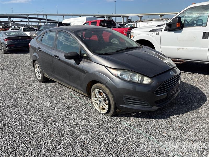 Ford Fiesta SE Automobile (Inoperable) Avtomobili