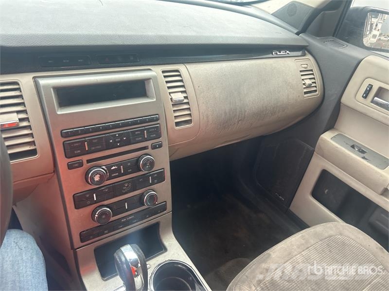 Ford Flex 2WD SUV (Inoperable) Automašīnas