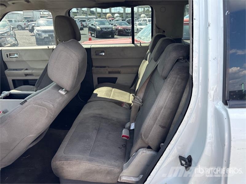 Ford Flex 2WD SUV (Inoperable) Avtomobili