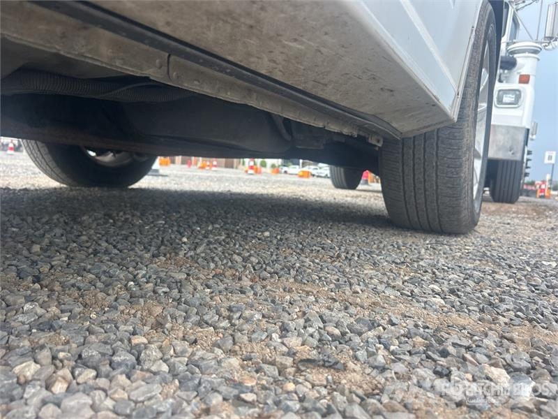 Ford Flex 2WD SUV (Inoperable) Automašīnas
