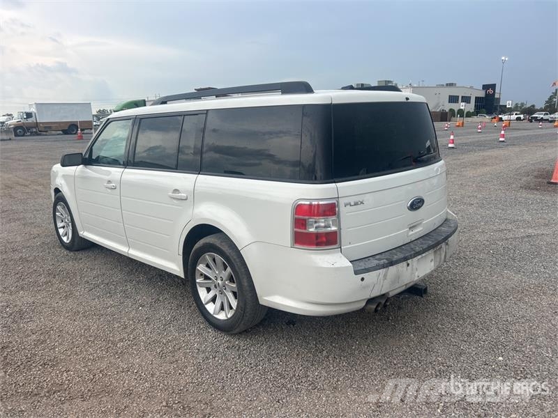 Ford Flex 2WD SUV (Inoperable) Automašīnas