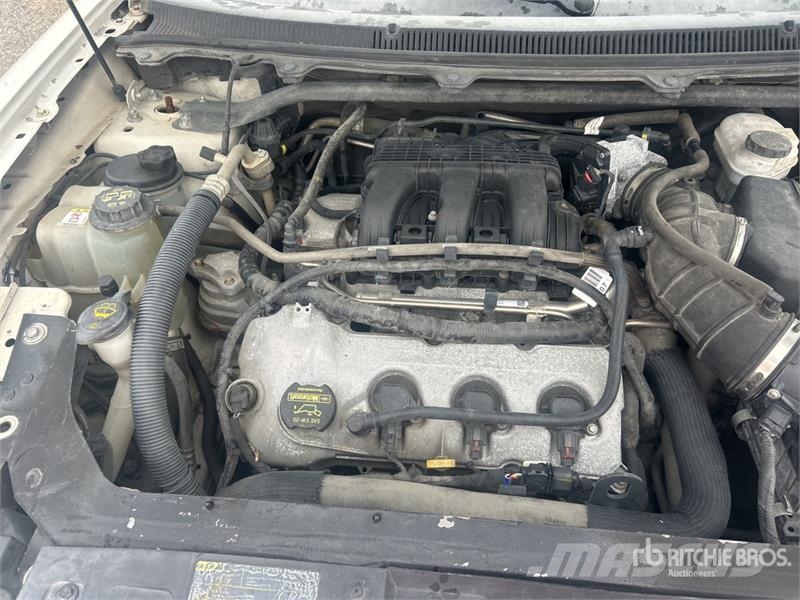 Ford Flex 2WD SUV (Inoperable) Automašīnas