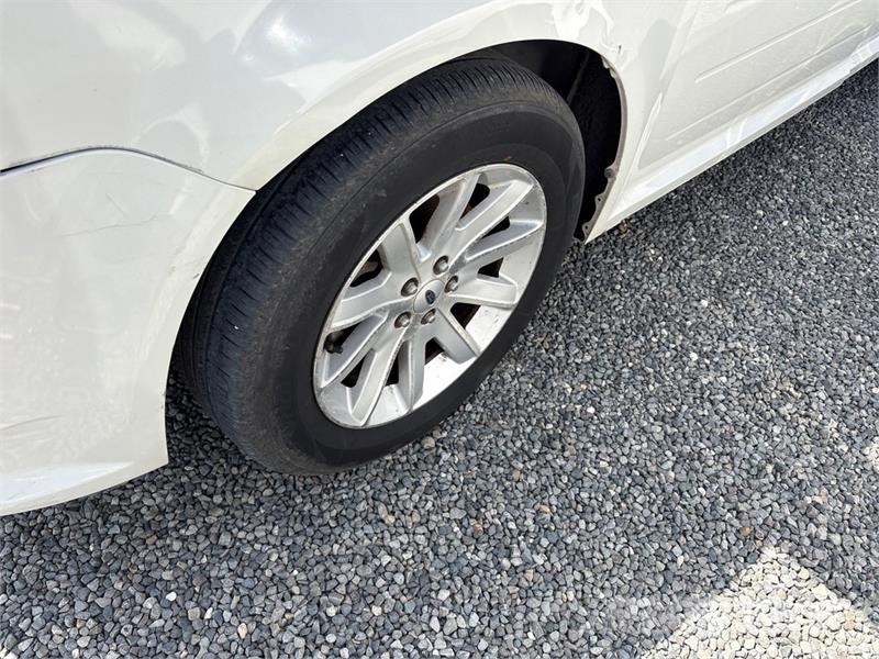 Ford Flex 2WD SUV (Inoperable) Avtomobili