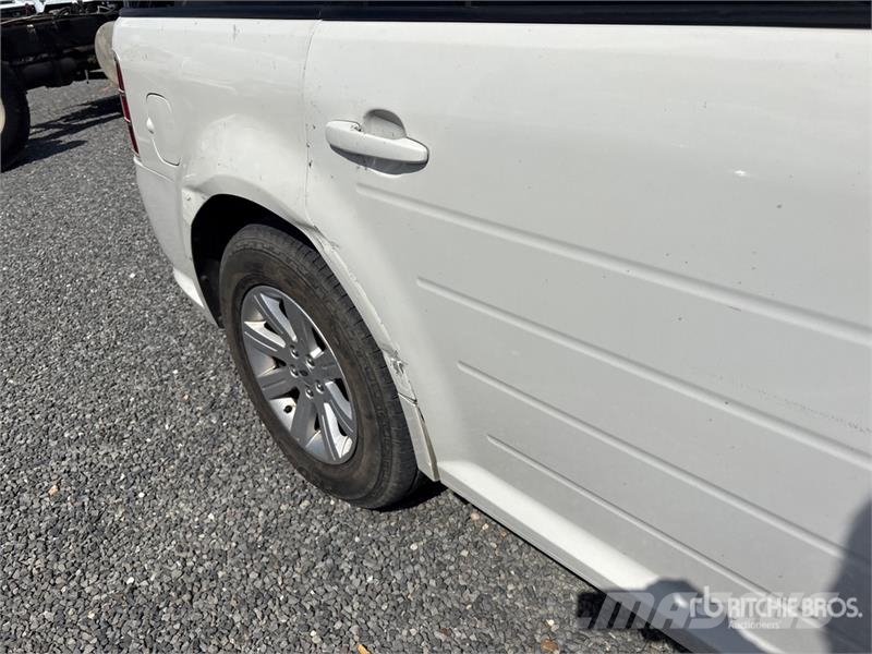 Ford Flex 2WD SUV (Inoperable) Avtomobili