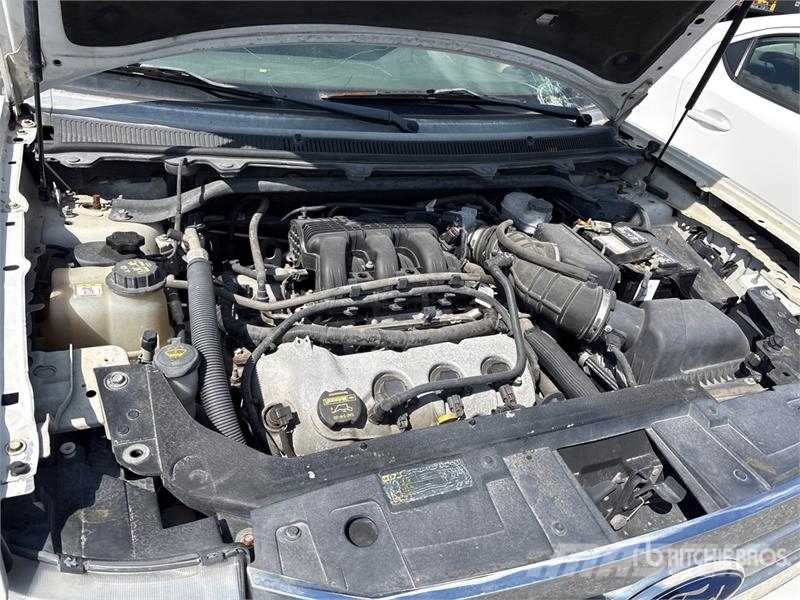 Ford Flex 2WD SUV (Inoperable) Avtomobili