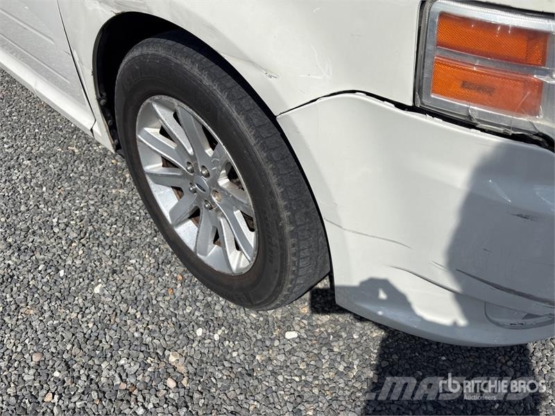 Ford Flex 2WD SUV (Inoperable) Avtomobili