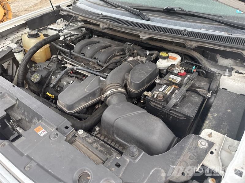 Ford Flex Limited 2WD SUV 汽车