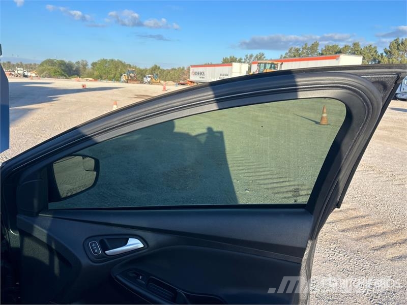 Ford Focus SE Automašīnas