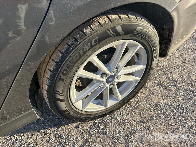 Ford Focus SE Automašīnas