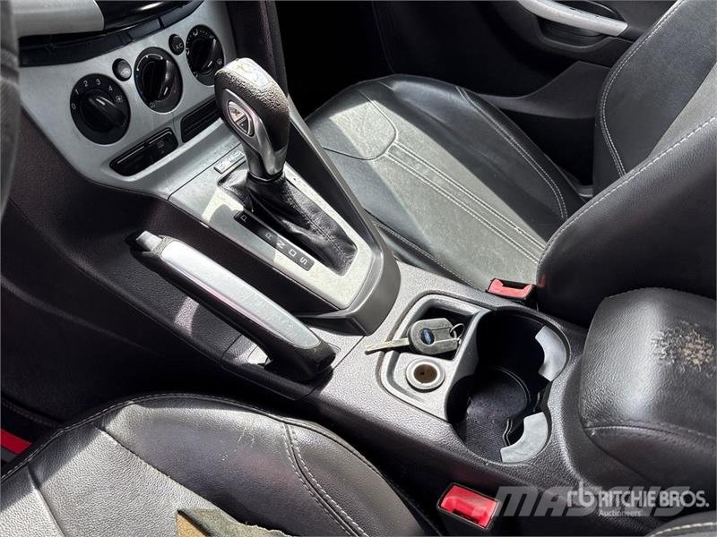 Ford Focus SE Voiture