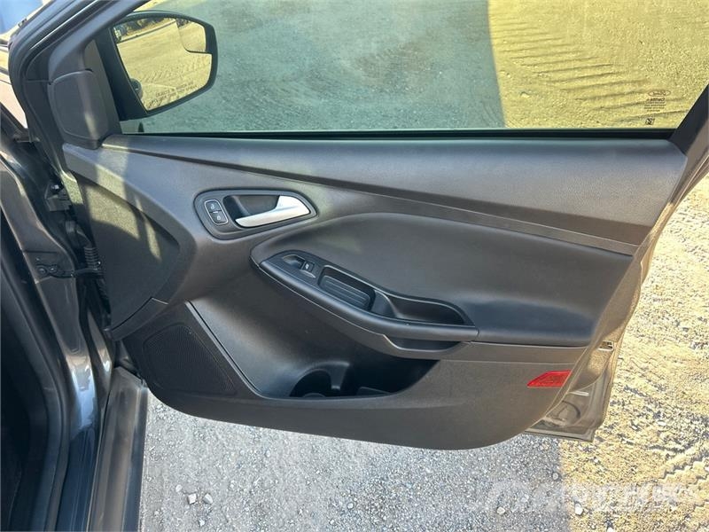 Ford Focus SE Automašīnas