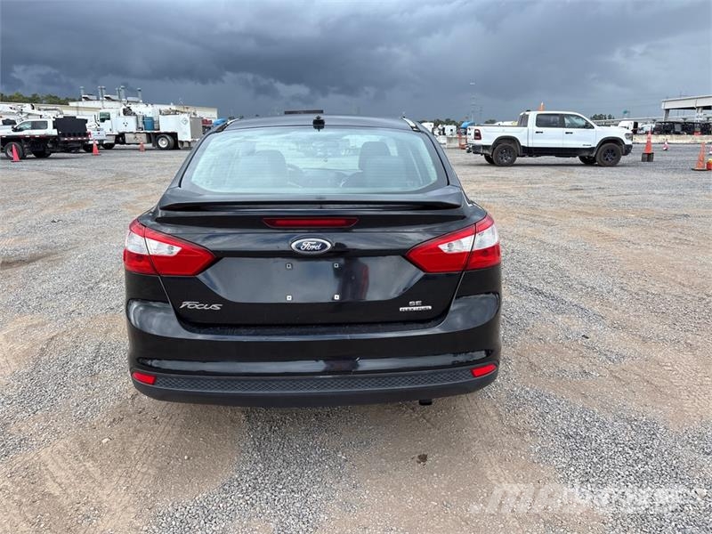 Ford Focus SE Voiture