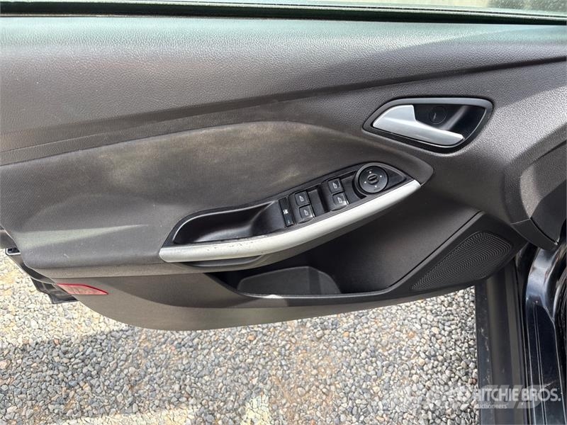 Ford Focus SE Voiture