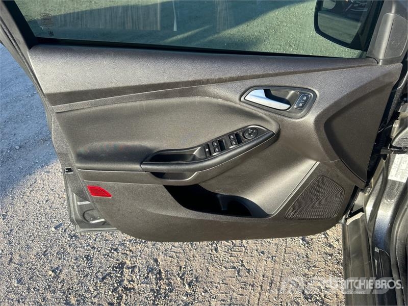 Ford Focus SE Automašīnas