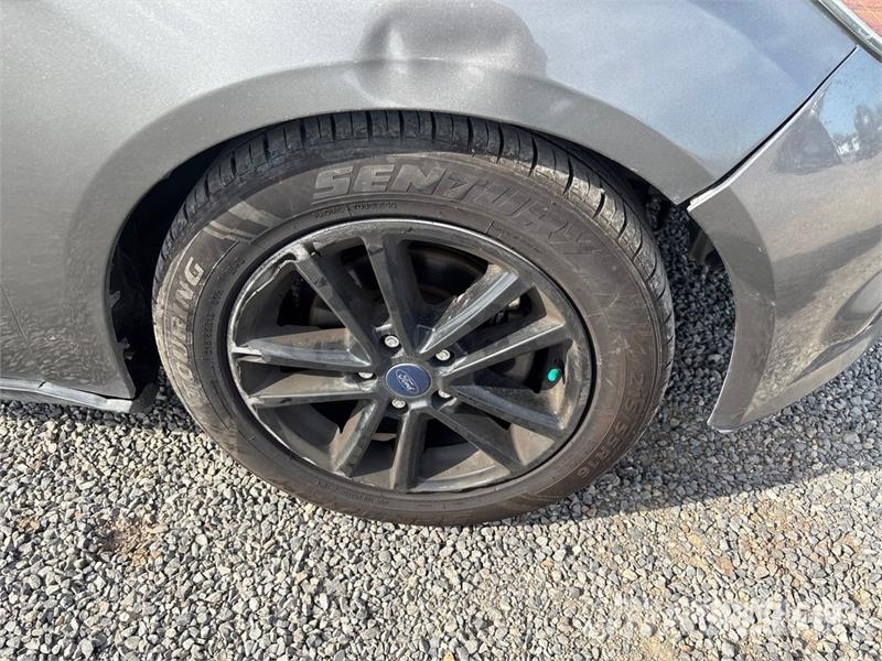 Ford Focus SE Automobile Automašīnas
