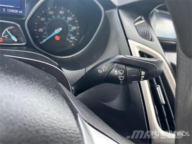 Ford Focus SE Automobile Automašīnas