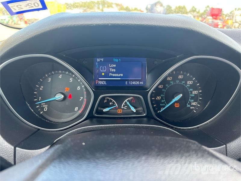 Ford Focus SE Automobile Automobily