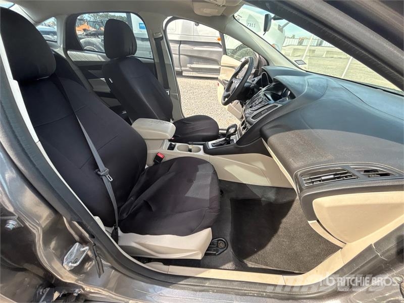 Ford Focus SE Automobile Automašīnas