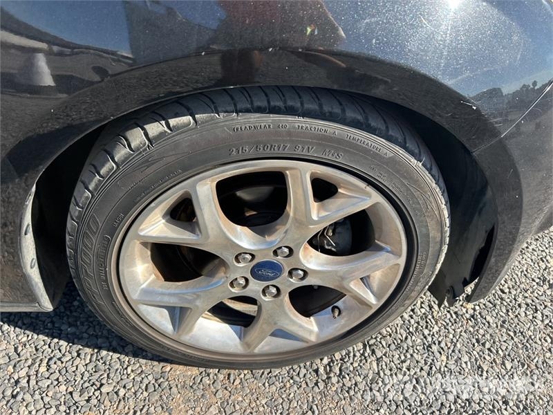 Ford Focus Titanium Automobile Cars