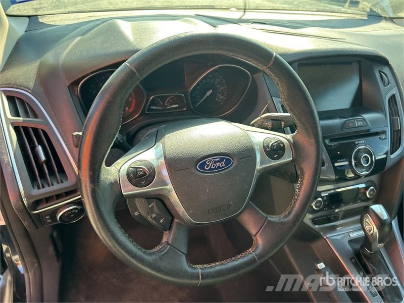 Ford Focus Titanium Automobile Cars