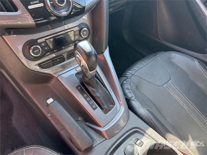 Ford Focus Titanium Automobile Cars