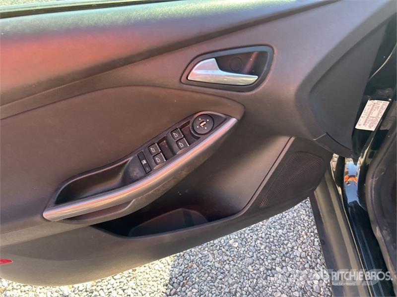 Ford Focus Titanium Automobile Cars