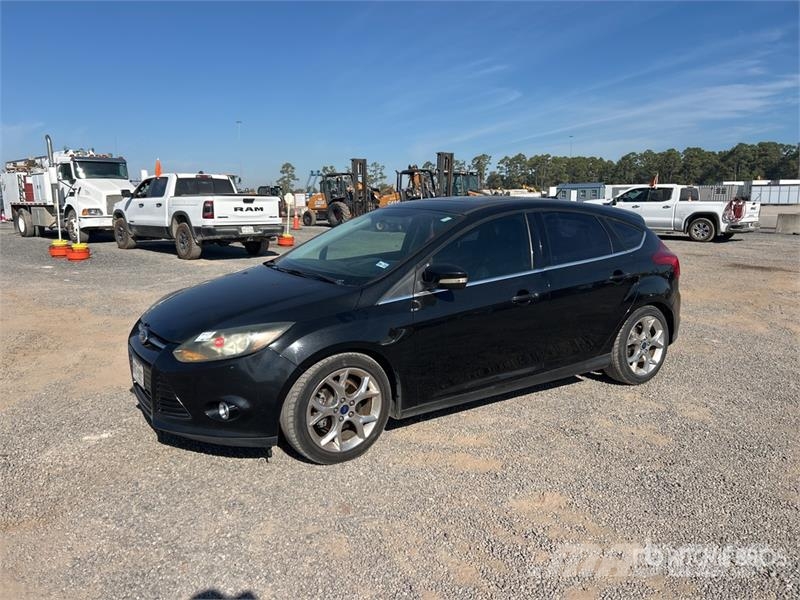 Ford Focus Titanium Automobile Cars