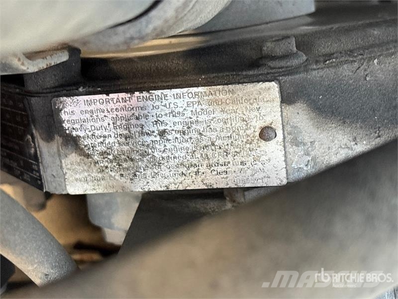 Ford L7000 Tovornjaki z žerjavom
