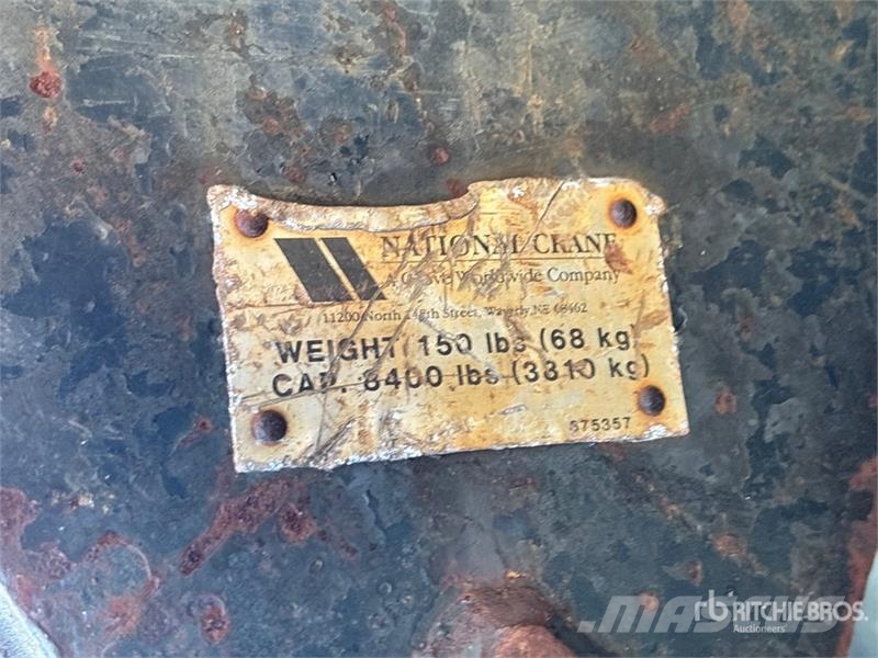 Ford L7000 Tovornjaki z žerjavom