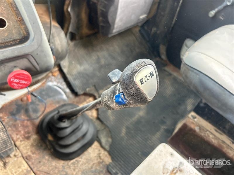 Ford L8000 水罐车