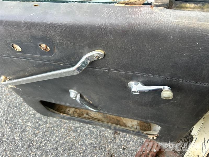 Ford L8000 水罐车