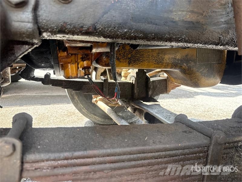 Ford L8000 Kiperi kamioni