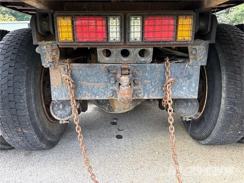 Ford L8000 Kiperi kamioni