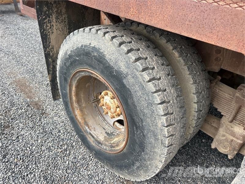 Ford L8000 水罐车