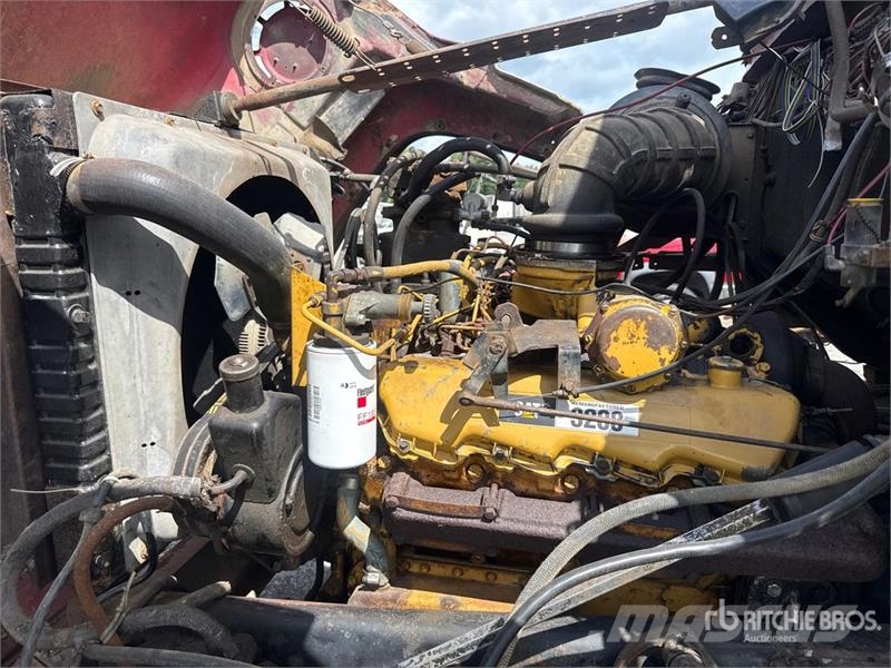 Ford L8000 Kiperi kamioni