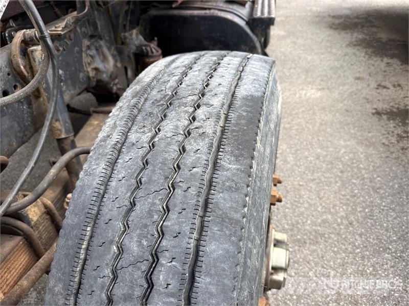 Ford L8000 Kiperi kamioni