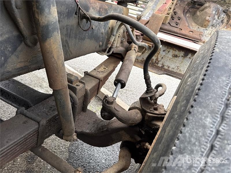Ford L8000 Kiperi kamioni