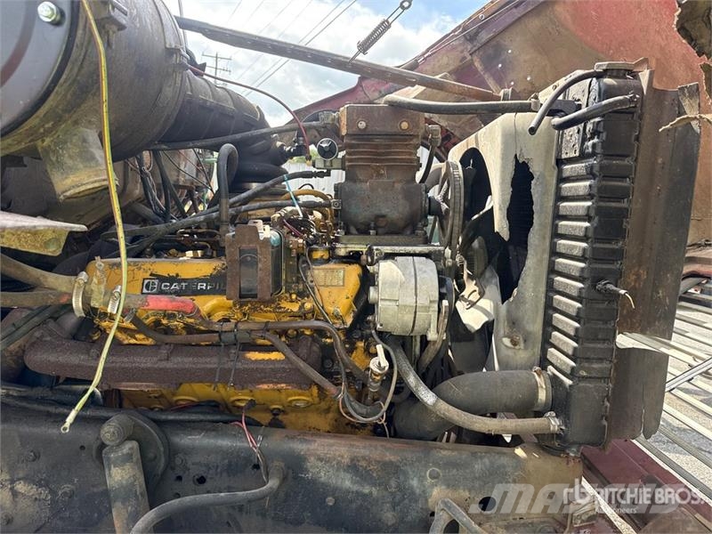 Ford L8000 Kiperi kamioni