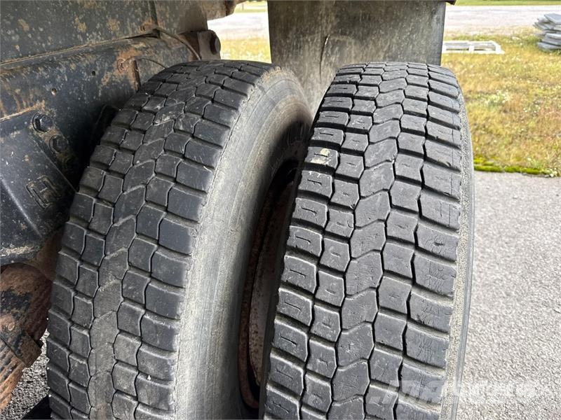 Ford L8000 Kiperi kamioni