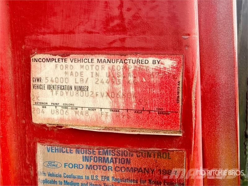 Ford L8000 Kiperi kamioni