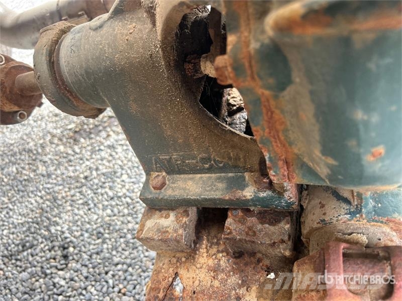 Ford L8000 水罐车