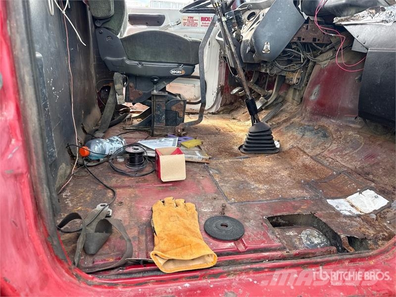 Ford L8000 Kiperi kamioni