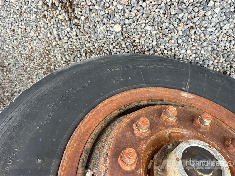 Ford L8000 水罐车
