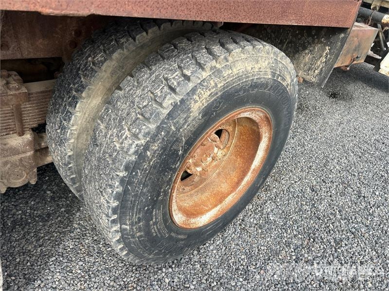 Ford L8000 水罐车