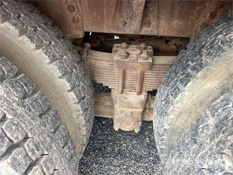 Ford L8000 水罐车